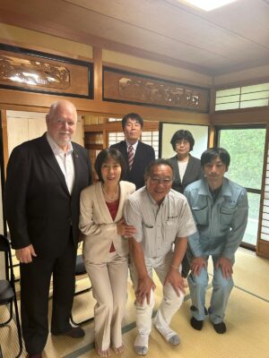 Équipe de coordination des travaux du futur dojo à Kumatori au Japon